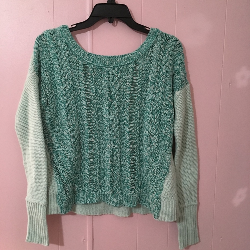 AE sweater green ish